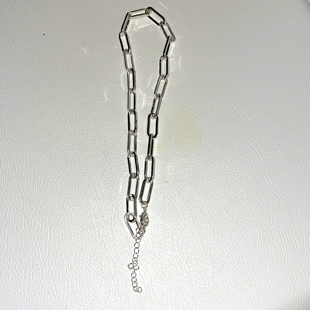 Brand new platinum style necklace